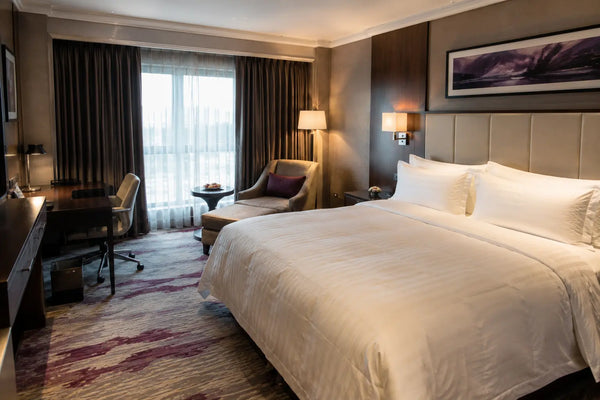 Hotels & Resorts